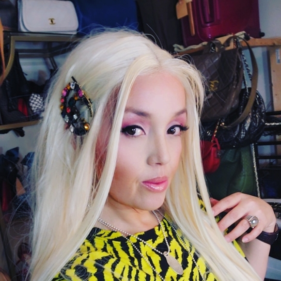 LAST LIVE SHOW!! LUXURY TIME HAPPENING NOW ALERT! ⚠️ 📢 🚨 DUH - Picture 3 of 4